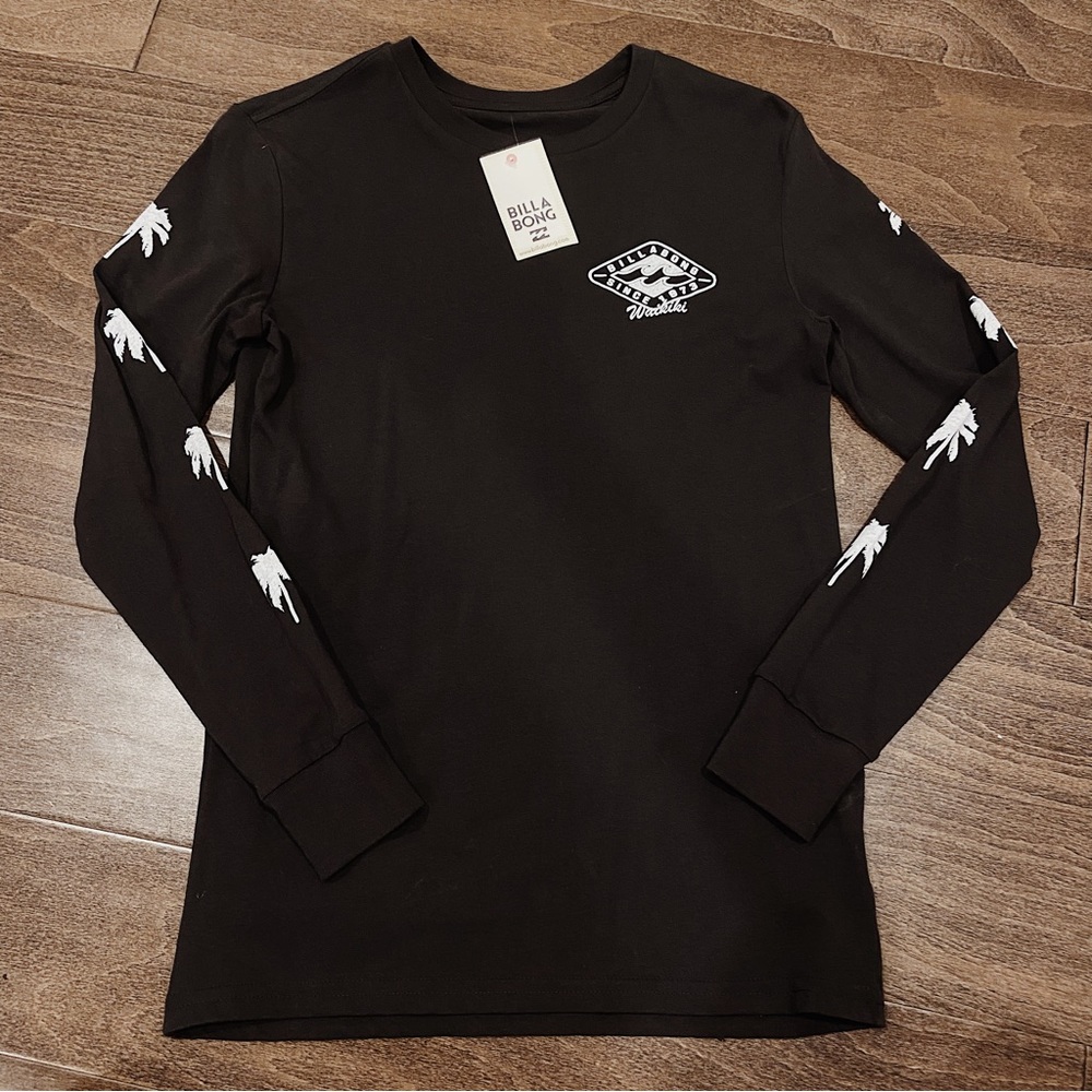 NWT Billabong Womens Long Sleeve Tshirt